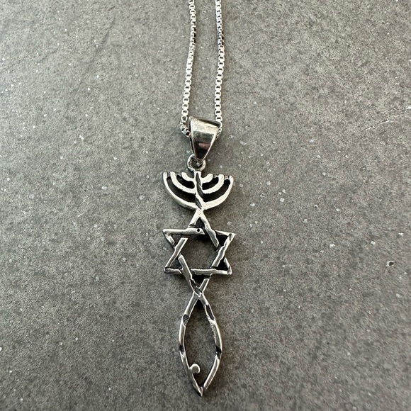 Messianic Seal Charm with Necklace 925 Sterling Silver - Picture 2 of 5